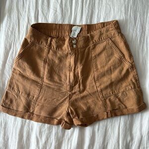 Josie Four Pocket Lenin Shorts Tumeric